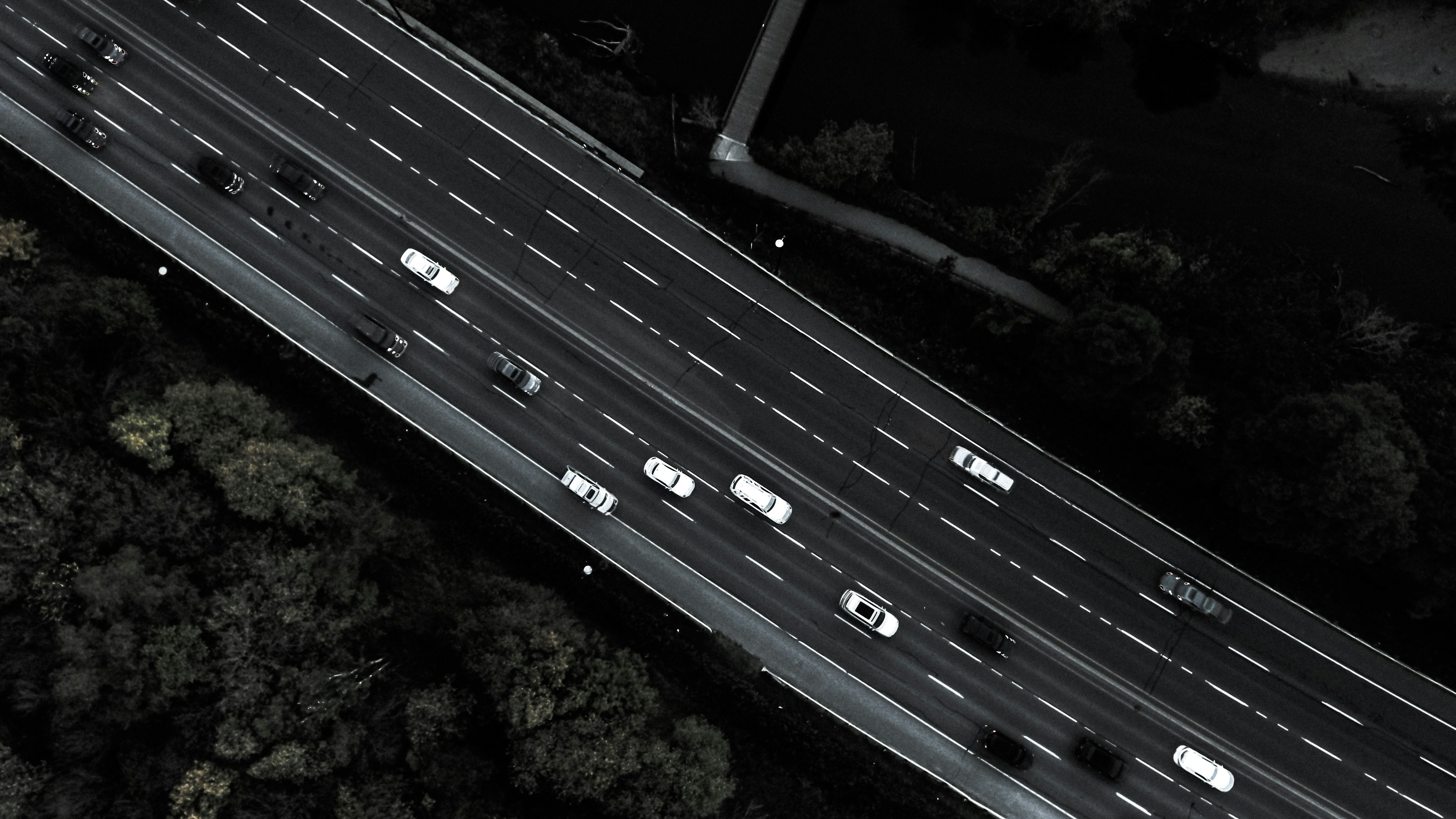 The Ultimate Guide to Seasonal Vehicle Shipping: When, Why, and How